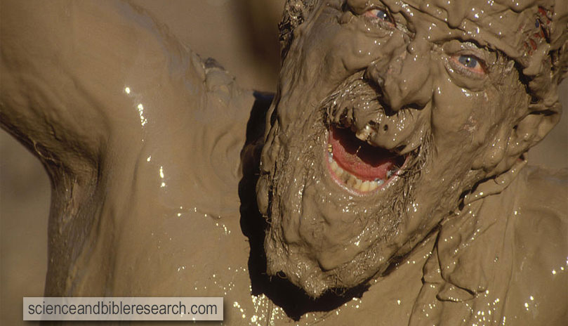 A Mud-covered Man Screams (Photo by Dawn Kish)